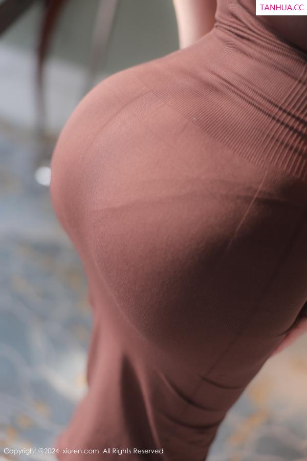   [XiuRen]高清写真图 2024.09.25 No.9205 麻布学妹 性感美乳第19张图片
